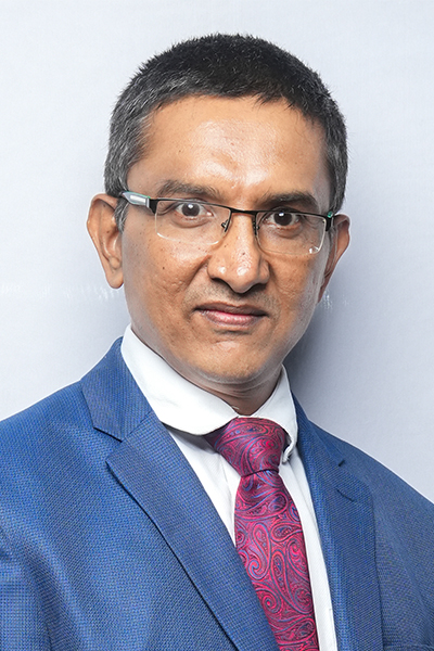 Dr. Vignesh K